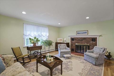24 Harvest Ln, Hingham, MA 02043 photo 5