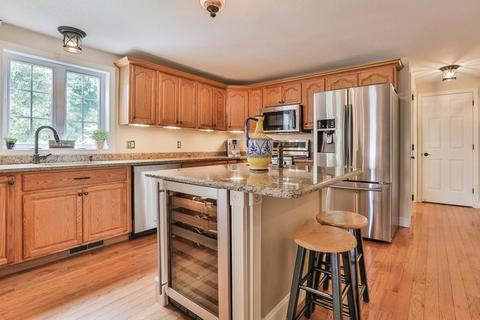 21 Blue Jay Ln, Pelham, NH 03076 photo 8