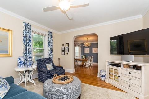 176 High St, Reading, MA 01867 photo 5