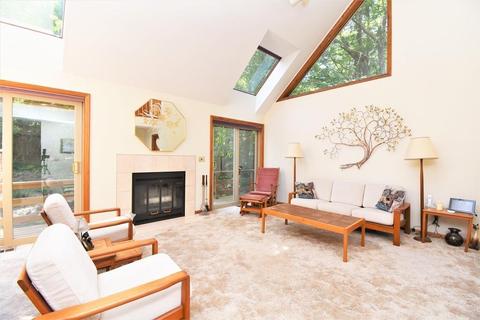187 Wheel Wright, Hampstead, NH 03841 photo 4