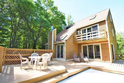 187 Wheel Wright, Hampstead, NH 03841 photo 2
