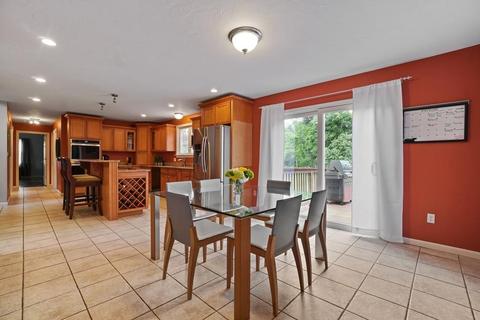 10 Rolling Meadow Dr, Millis, MA 02054 photo 11