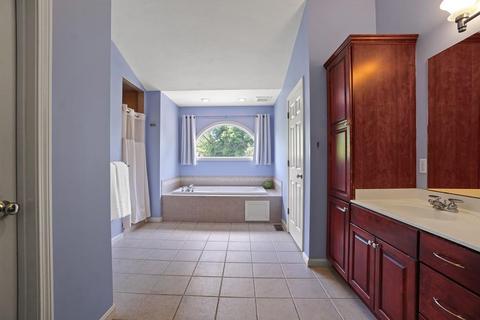 10 Rolling Meadow Dr, Millis, MA 02054 photo 19