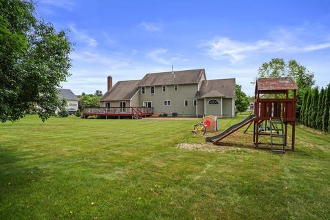 10 Rolling Meadow Dr, Millis, MA 02054 photo 38