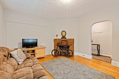 32 Dean St, Everett, MA 02149 photo 9