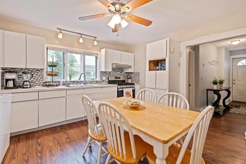 32 Dean St, Everett, MA 02149 photo 4
