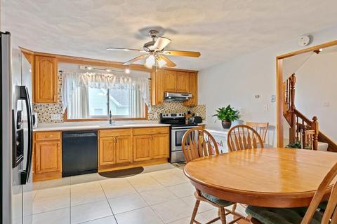 32 Dean St, Everett, MA 02149 photo 16