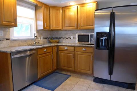17 Acushnet Ave, Worcester, MA 01606 photo 18