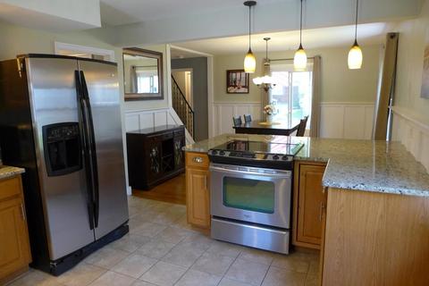 17 Acushnet Ave, Worcester, MA 01606 photo 19