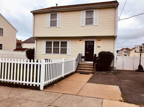 904 Charles St, Fall River, MA 02724 photo 1