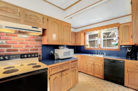 7 Whitehall St, Dedham, MA 02026 photo 7