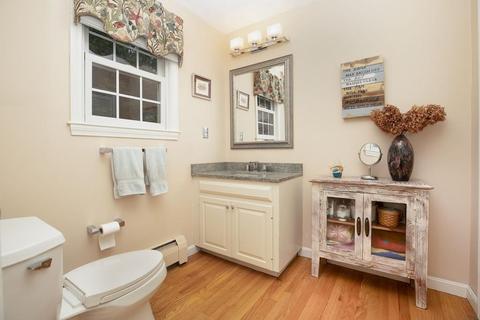 81 Summer St, Hingham, MA 02043 photo 12