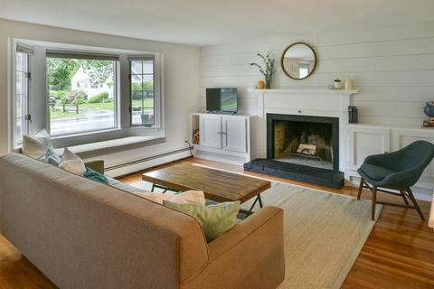 79 Lakeshore Ave, Beverly, MA 01915 photo 1