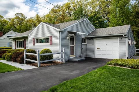 66 Audley Rd, Springfield, MA 01118 photo 2