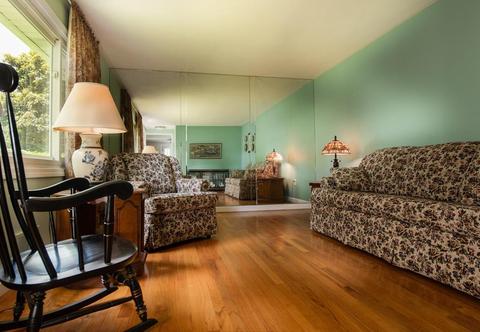 66 Audley Rd, Springfield, MA 01118 photo 9
