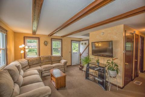 33 Beyer Dr, Easthampton, MA 01027 photo 8