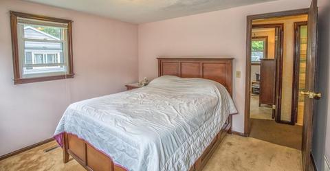 33 Beyer Dr, Easthampton, MA 01027 photo 11