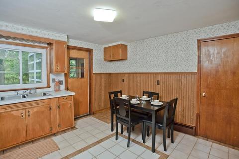 40 Brittany Rd, Springfield, MA 01151 photo 12