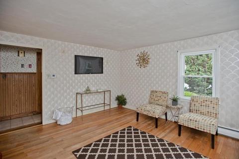 40 Brittany Rd, Springfield, MA 01151 photo 6