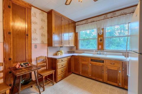65 E Pleasant St, Lawrence, MA 01841 photo 7