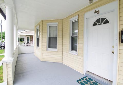 45 Middlesex St, Springfield, MA 01109 photo 2