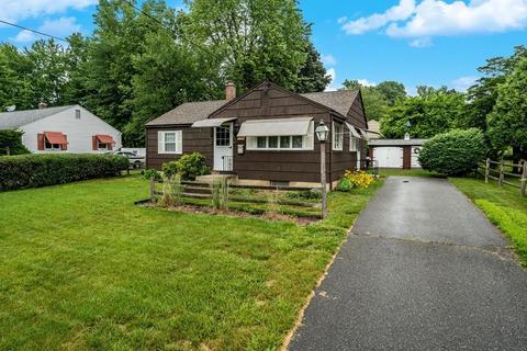 123 Croyden Ter, Springfield, MA 01104 photo 2