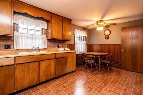 123 Croyden Ter, Springfield, MA 01104 photo 6