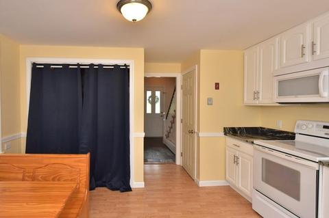 39 Elmwood St, Maynard, MA 01754 photo 5