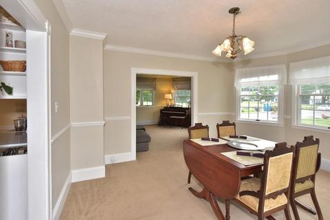 39 Elmwood St, Maynard, MA 01754 photo 8