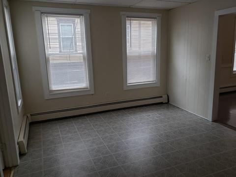 129 Austin St, Worcester, MA 01609 photo 3