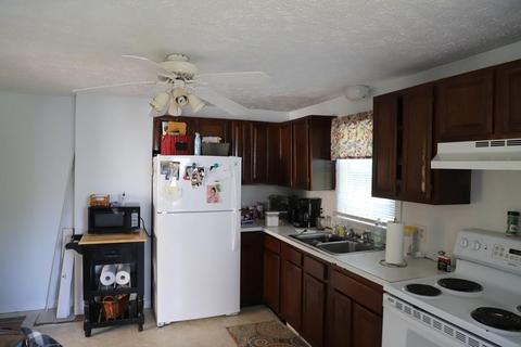36 Guy Pl, West Springfield, MA 01089 photo 10