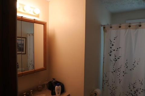 36 Guy Pl, West Springfield, MA 01089 photo 18