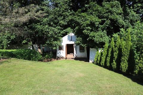 36 Guy Pl, West Springfield, MA 01089 photo 5