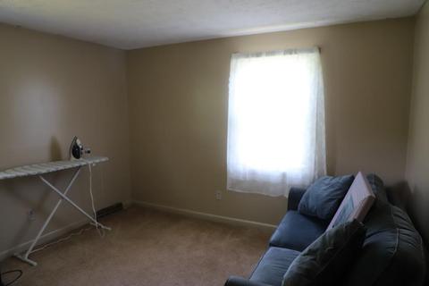 36 Guy Pl, West Springfield, MA 01089 photo 12
