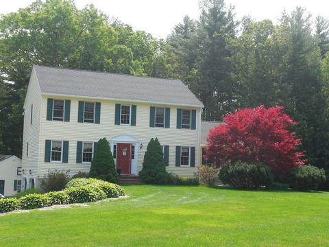 29 Sunset Dr, Dudley, MA 01571 photo 1