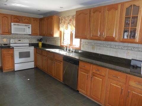 29 Sunset Dr, Dudley, MA 01571 photo 2