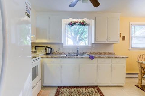 148 Nagle St, Springfield, MA 01151 photo 5