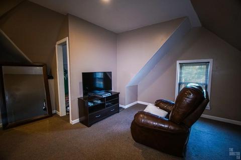 90 Governor St, Springfield, MA 01104 photo 25