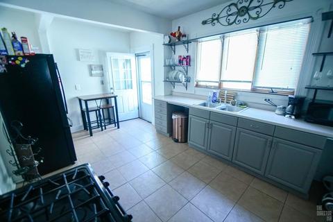 90 Governor St, Springfield, MA 01104 photo 11