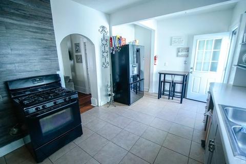 90 Governor St, Springfield, MA 01104 photo 10