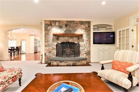 24 Stonefield Ct, Needham, MA 02492 photo 8