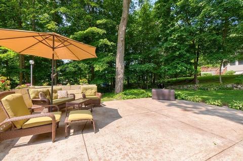 69 Longview Rd, Reading, MA 01867 photo 5
