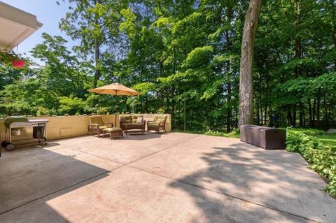 69 Longview Rd, Reading, MA 01867 photo 4