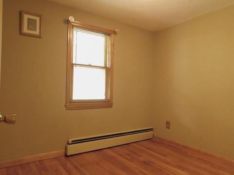5 Highland Ave, Chicopee, MA 01013 photo 17