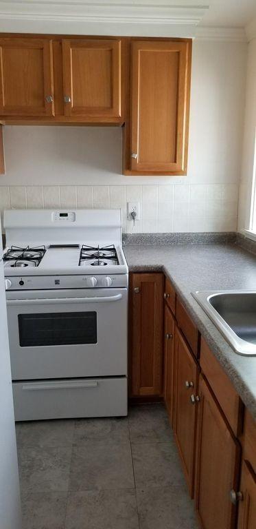 24 Slater St, Fall River, MA 02720 photo 12