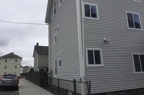 24 Slater St, Fall River, MA 02720 photo 3