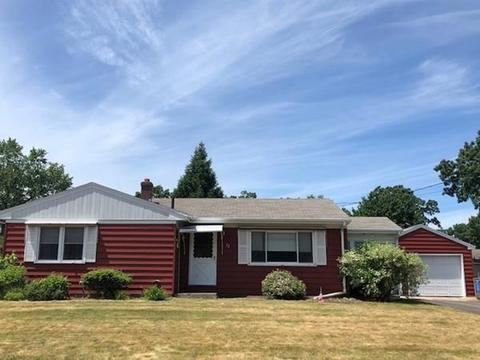 72 Acrebrook Dr, Chicopee, MA 01020 photo 1
