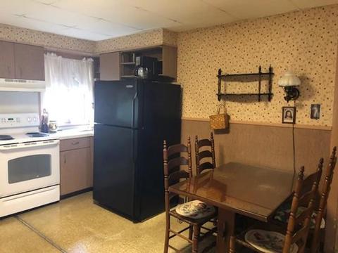 895 Front St, Chicopee, MA 01020 photo 5