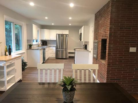 551 Roosevelt Ave, Springfield, MA 01118 photo 1