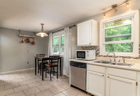 187 Starling Rd, Springfield, MA 01119 photo 9